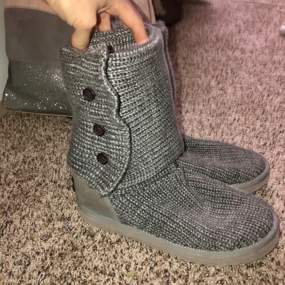 ⚫️GREY UGG’S⚫️ - Picture 1 of 4